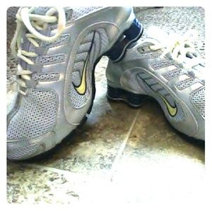 Nike women's shocks great condition